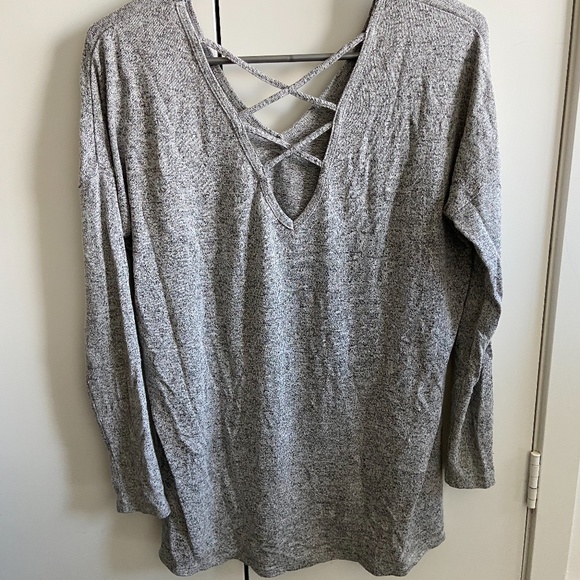 Garage Grey V Neck Top - Picture 2 of 2